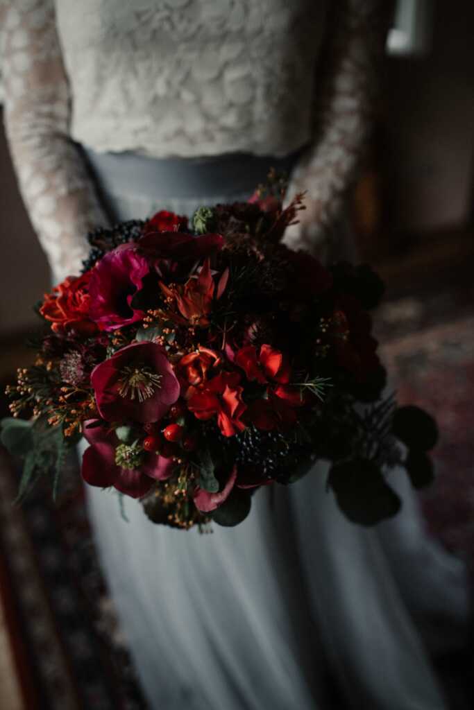 Winter Styled Shooting Muenchen Beerentoene Rauchblau 30