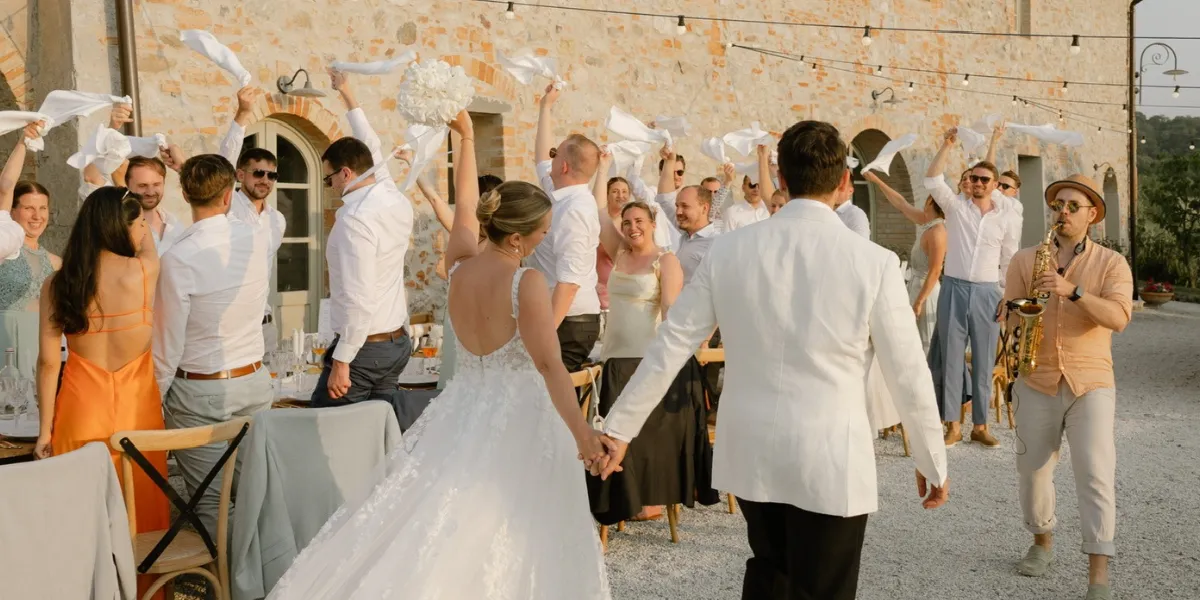 Die perfekte Destination Wedding: Warum Musik den Unterschied macht — Teaser