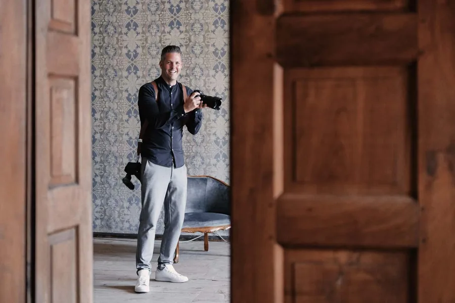 Hochzeitsfotograf und Videograf Stefan von skop Fotografie mit Kamera