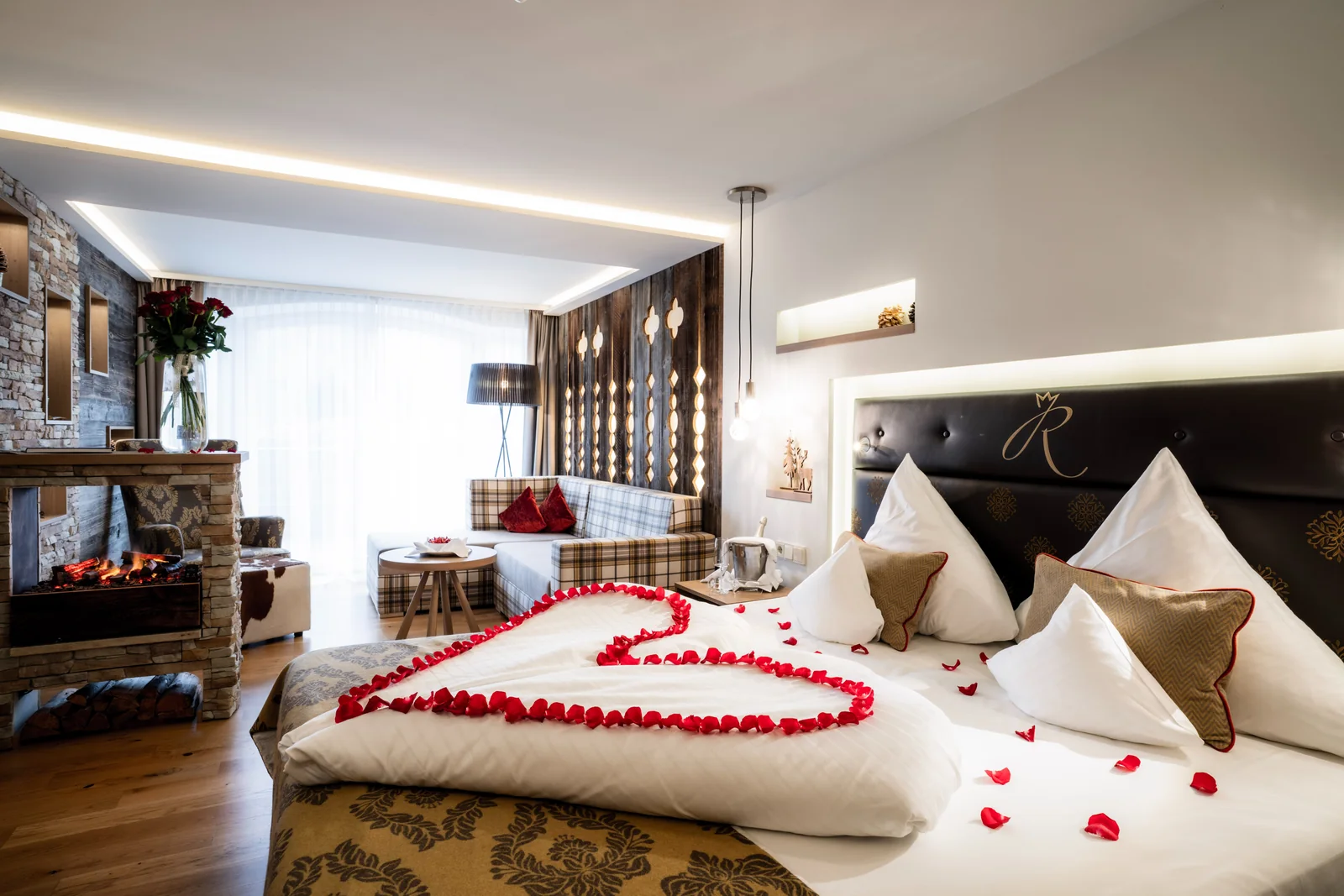romantik-suite-rosenblaetter-hotel-das-ruebezahl